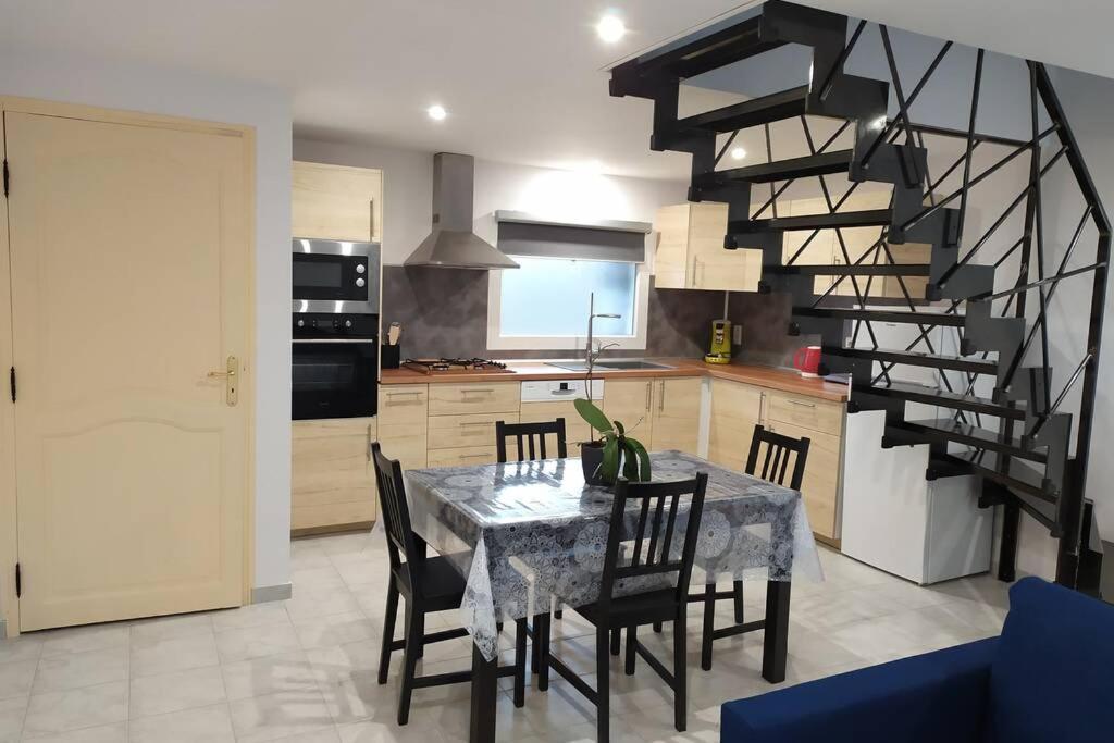 Appartement Neuf Tout Confort Aubenas Esterno foto